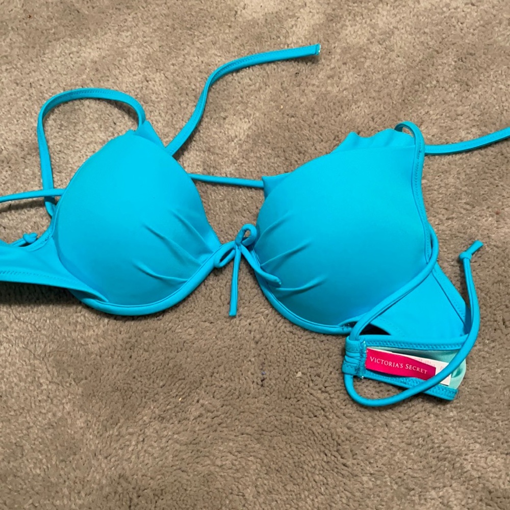 very nice blue Victoria’s Secret bikini top